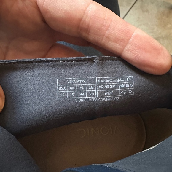 Vionic boots - Picture 5 of 5